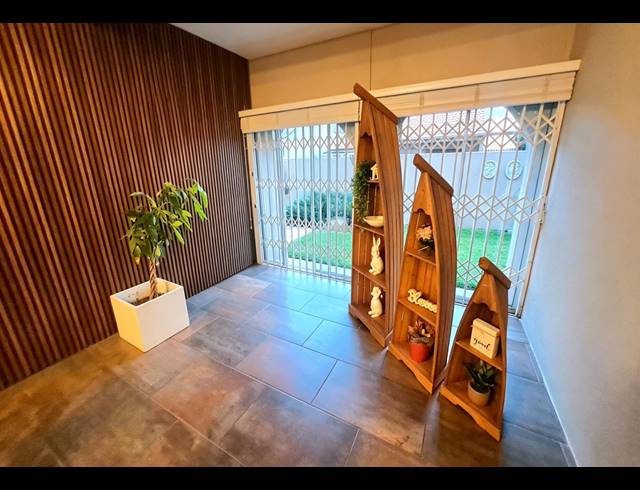 3 BEDROOM TOWNHOUSE FOR SALE IN THREE RIVERS